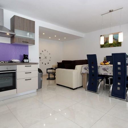 Apartment Alet Пула Екстериор снимка